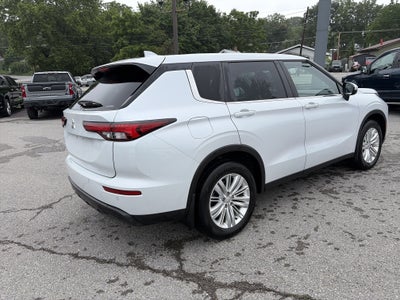 2022 Mitsubishi Outlander ES