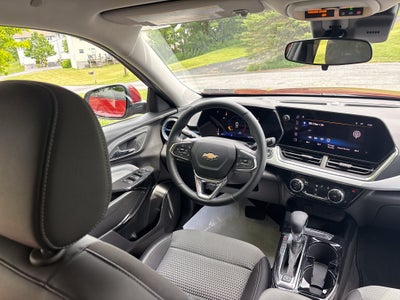 2024 Chevrolet Trax LT