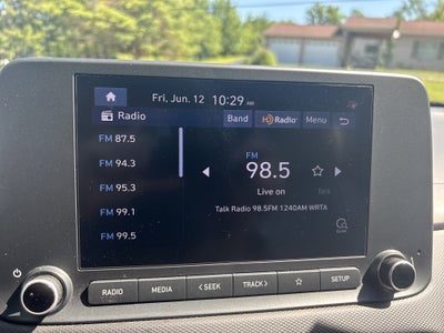 2022 Hyundai KONA SEL