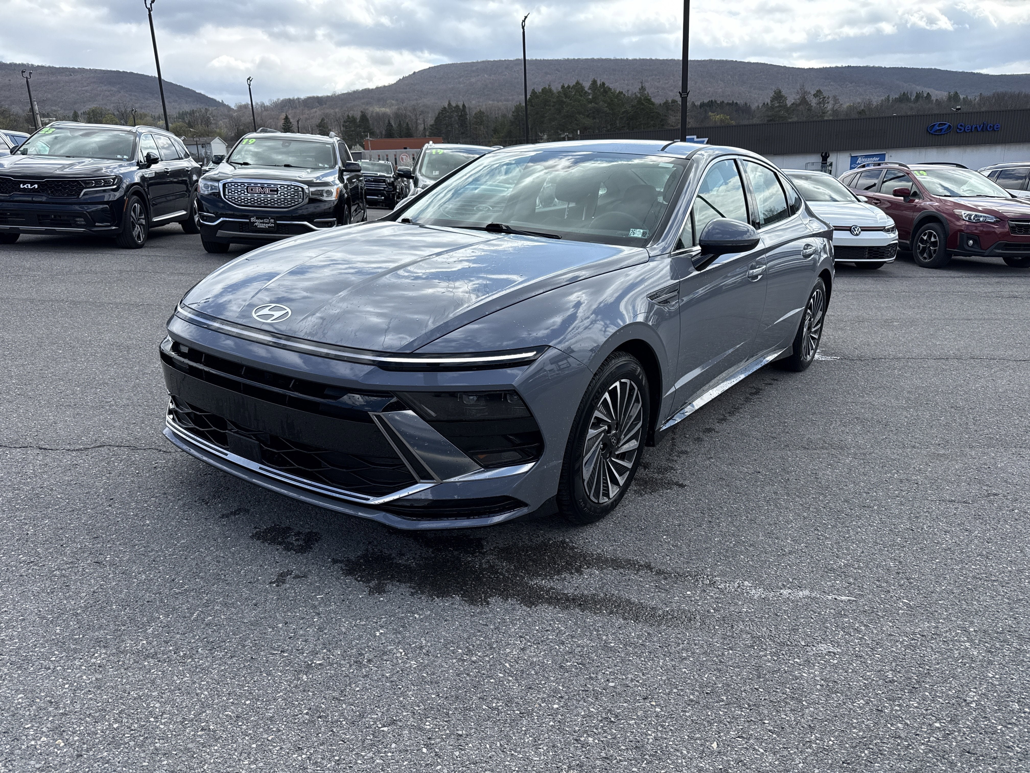 2025 Hyundai SONATA HYBRID SEL