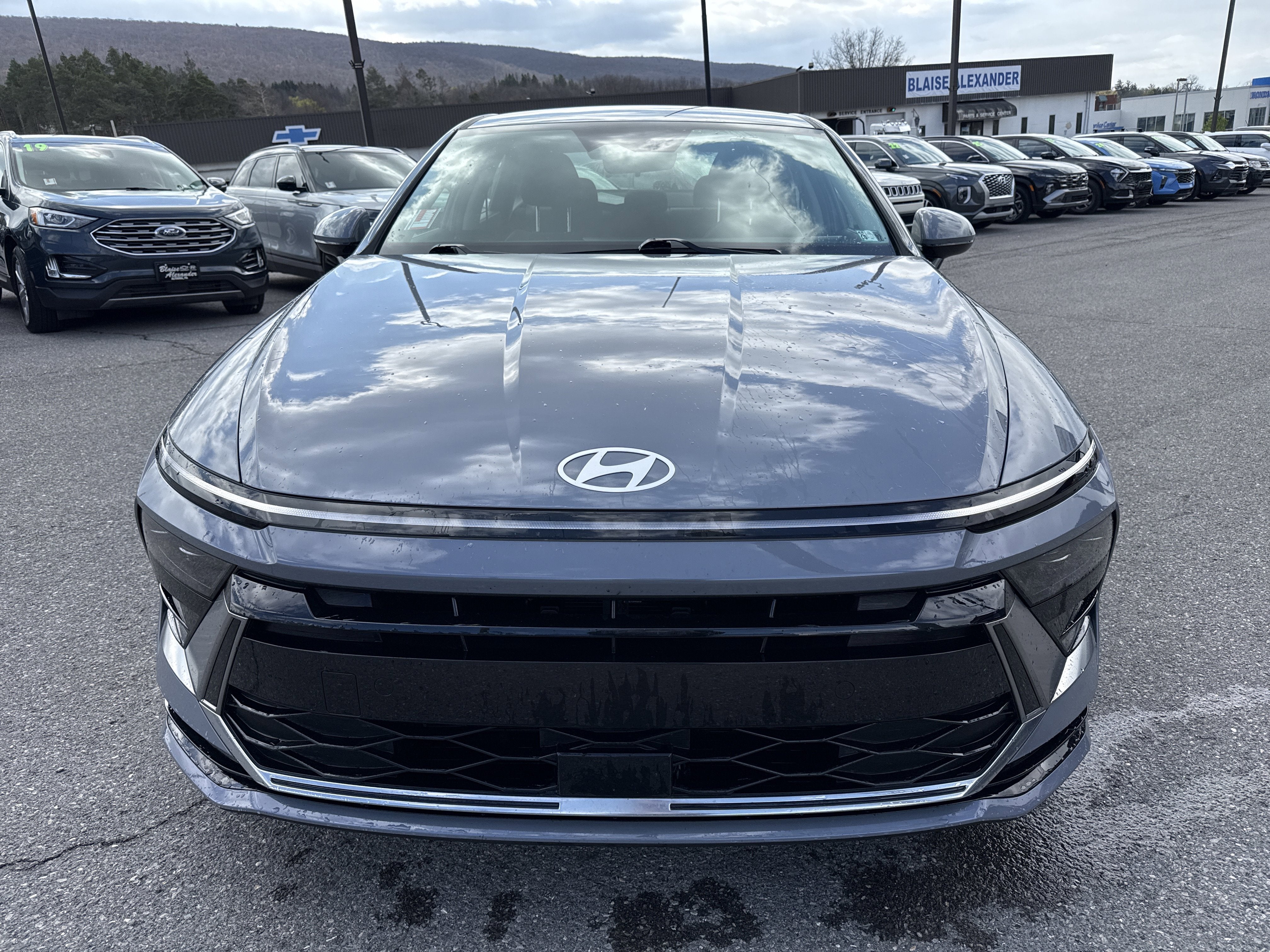 2025 Hyundai SONATA HYBRID SEL