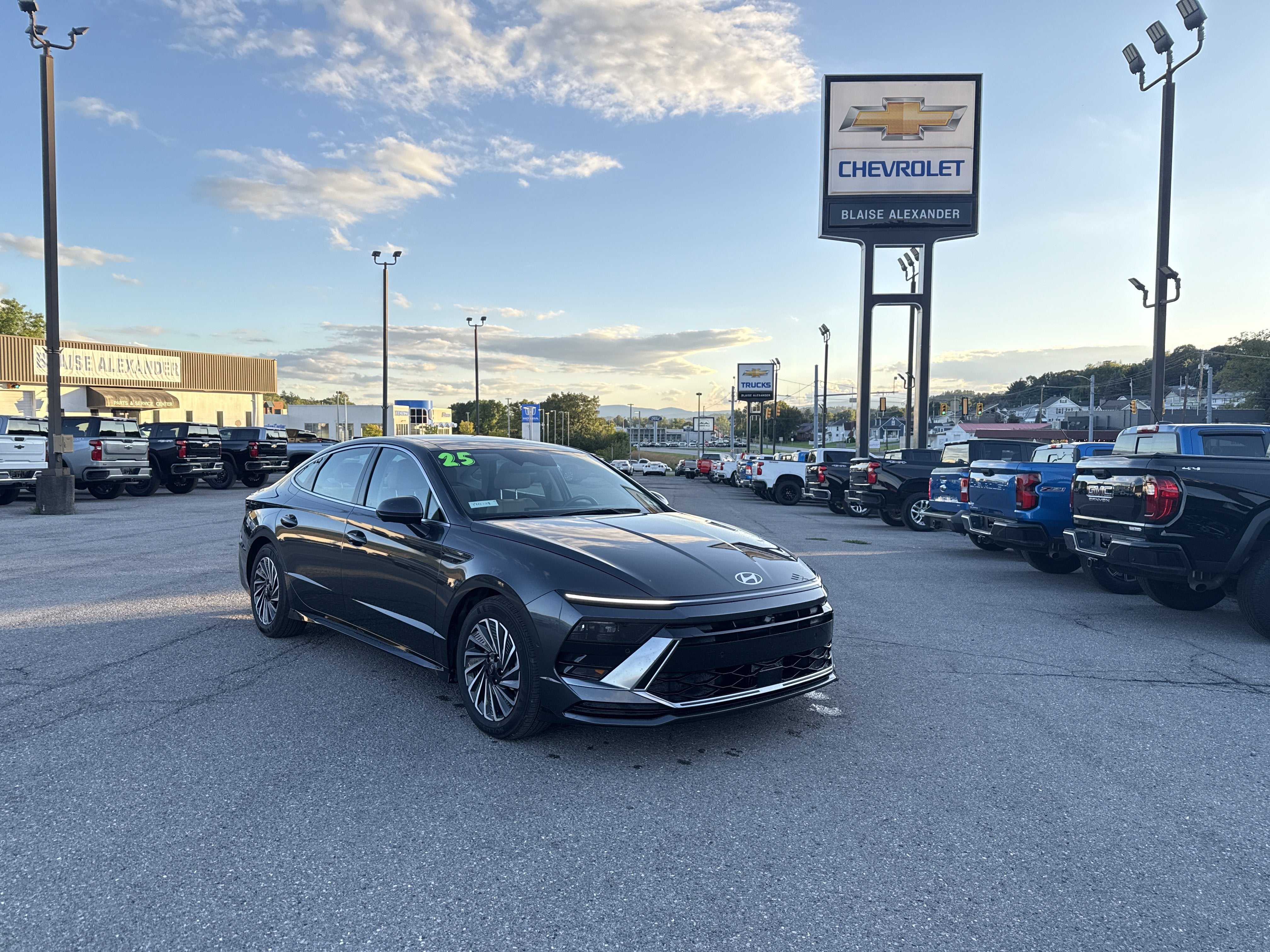 2025 Hyundai SONATA HYBRID Limited