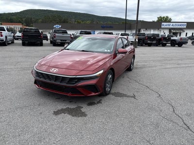 2024 Hyundai ELANTRA SEL