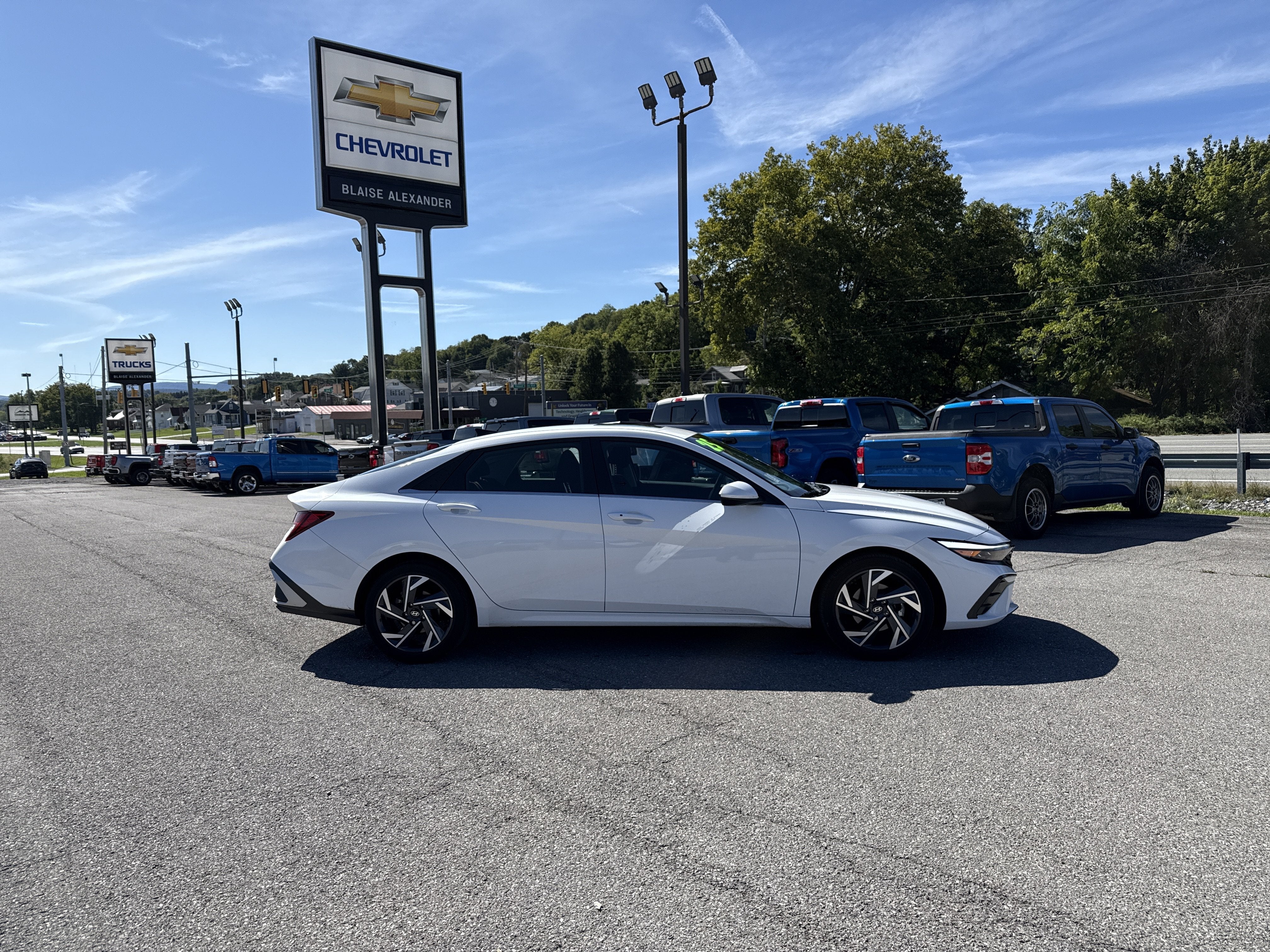 2025 Hyundai ELANTRA SEL Convenience