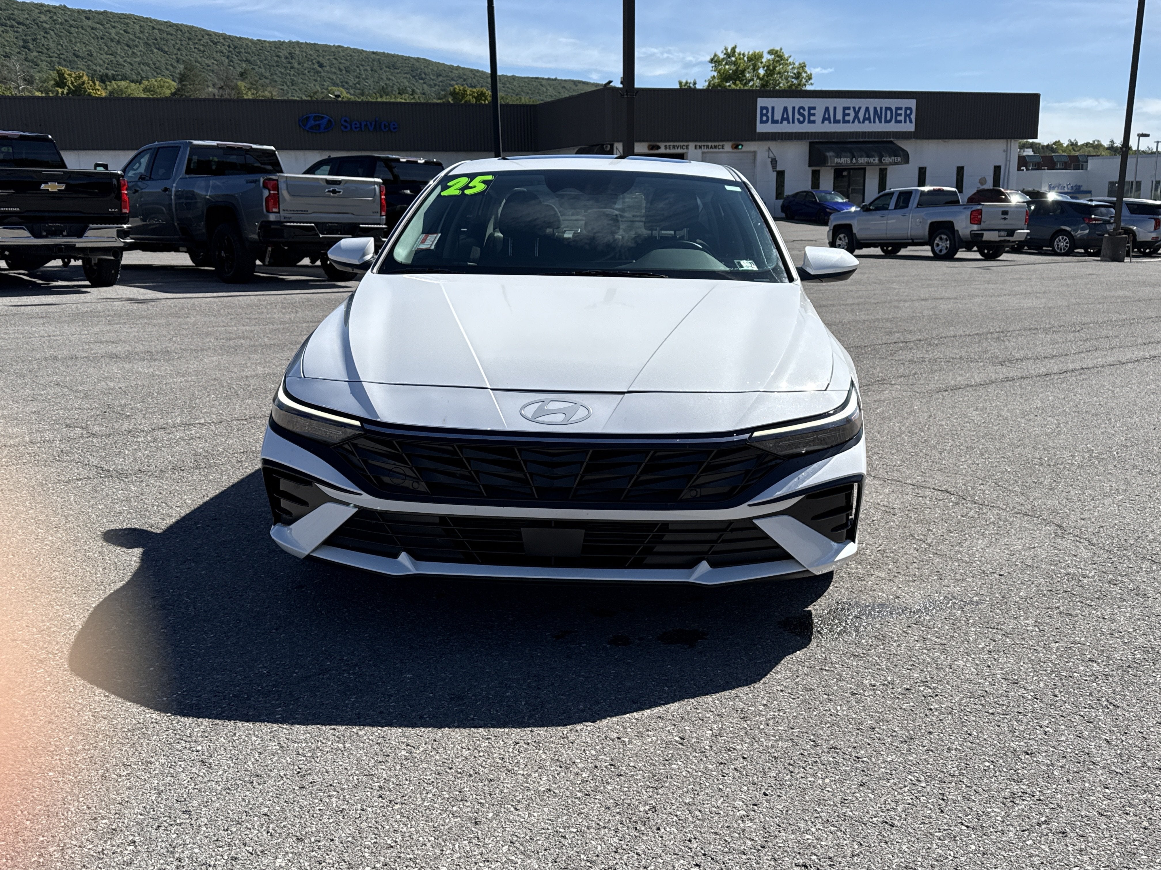 2025 Hyundai ELANTRA SEL Convenience