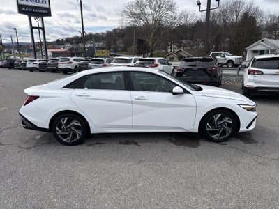 2025 Hyundai ELANTRA SEL Convenience