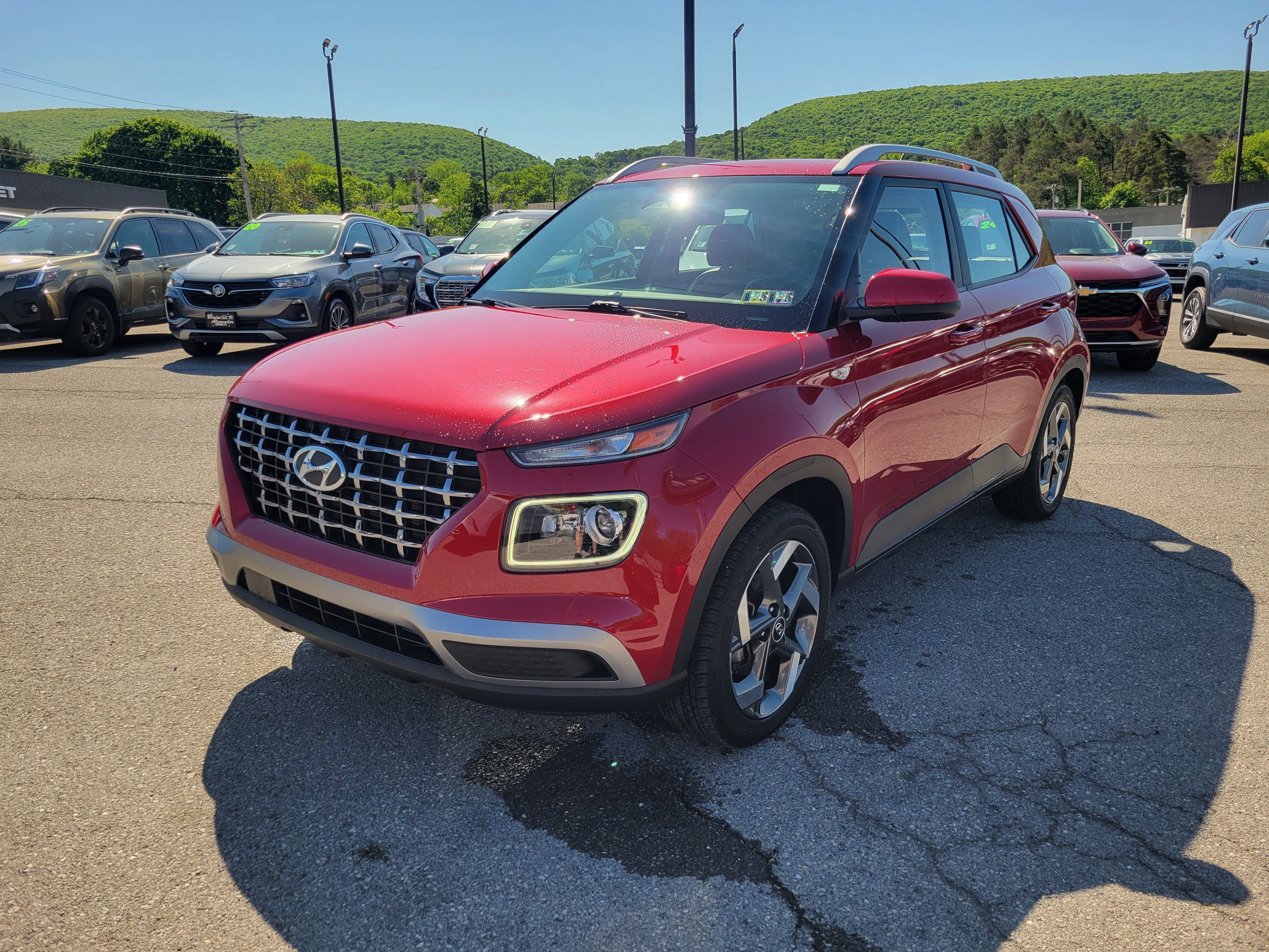 2023 Hyundai VENUE Limited