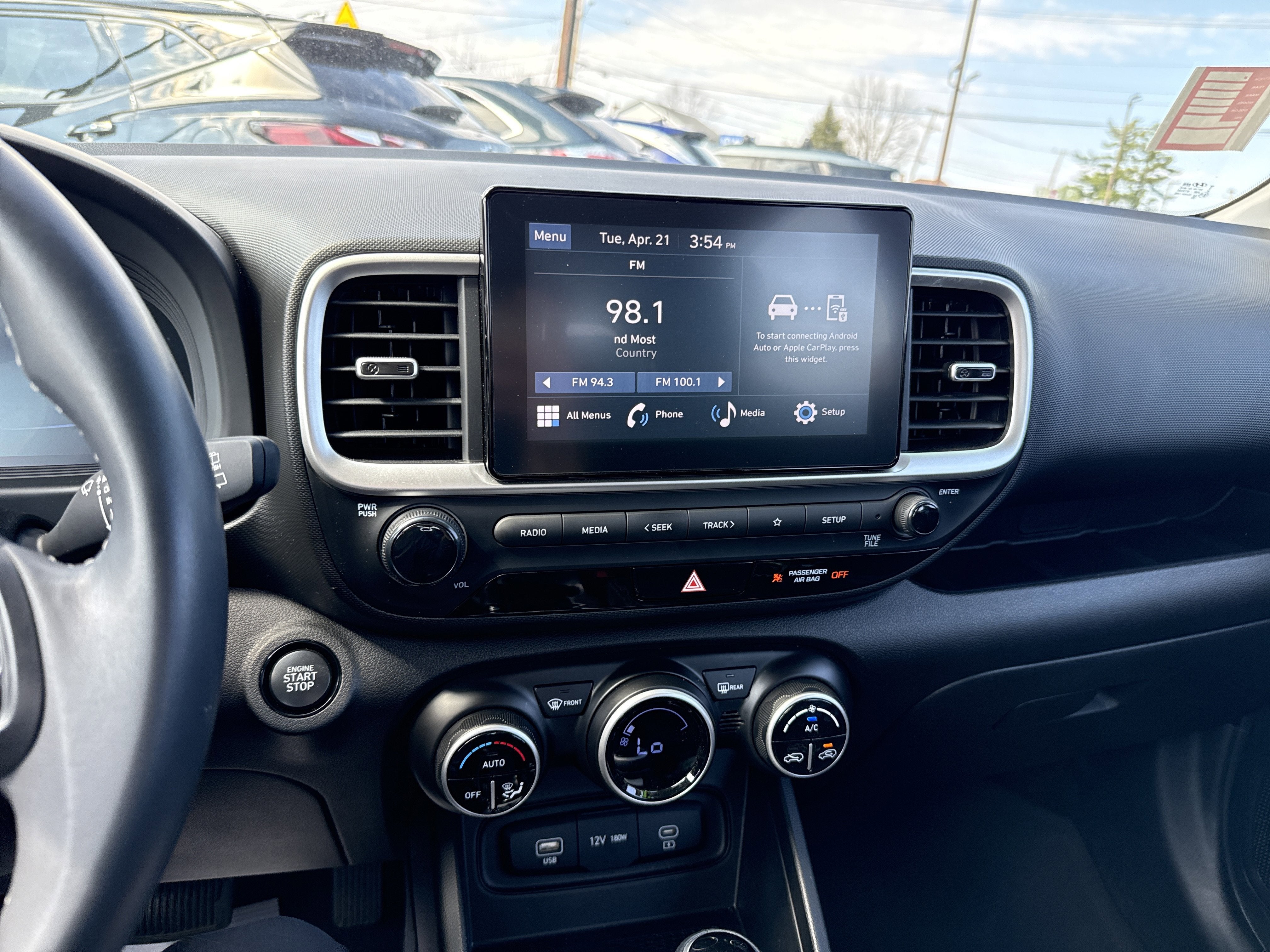 2024 Hyundai VENUE SEL