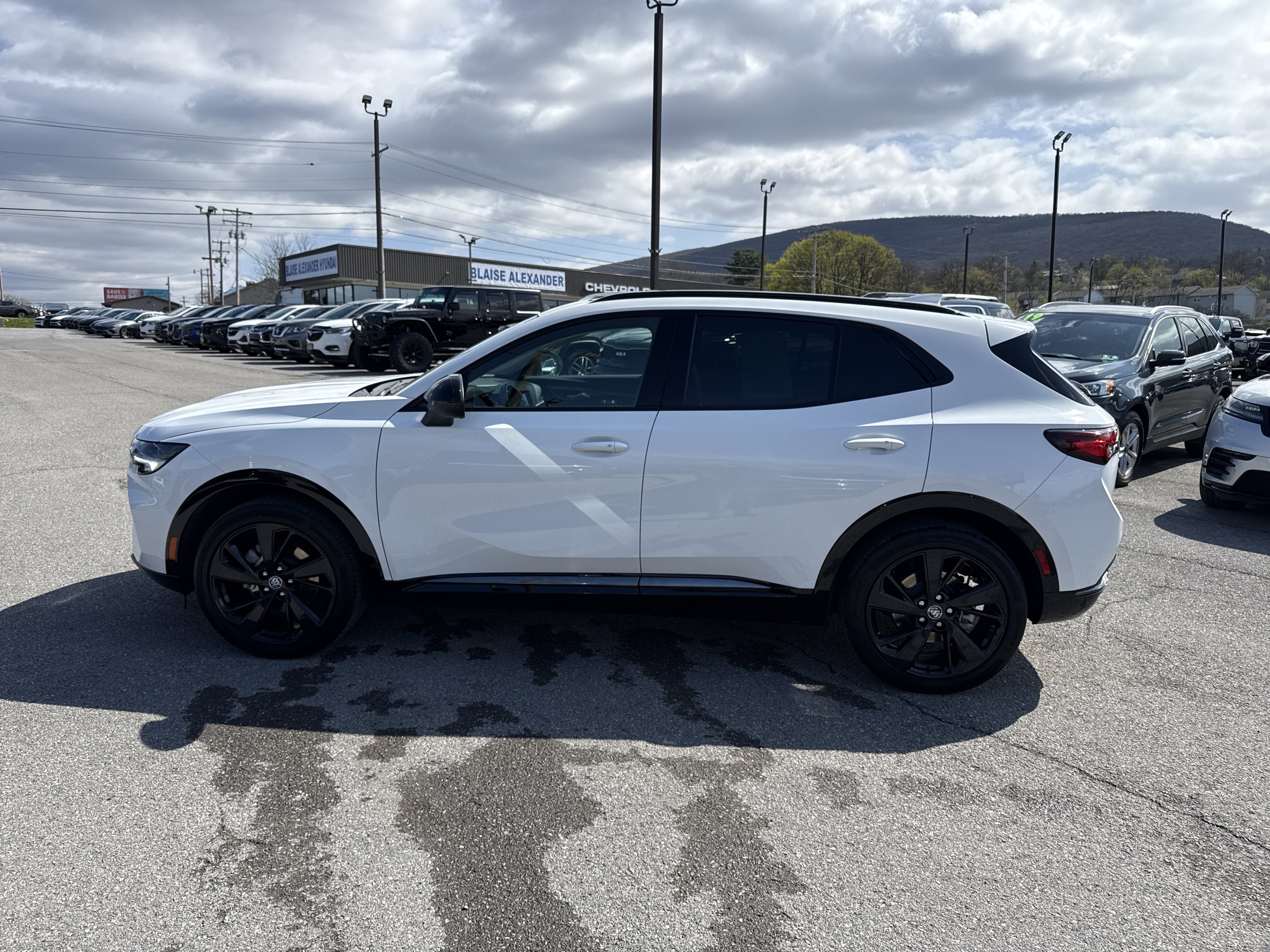 2023 Buick Envision Essence