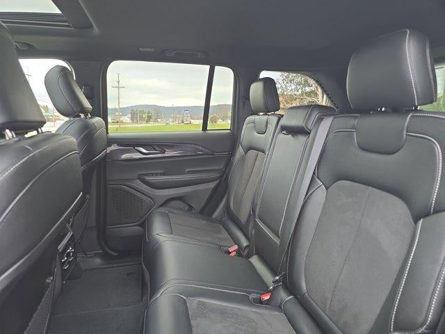 2023 Jeep Grand Cherokee Altitude 4x4