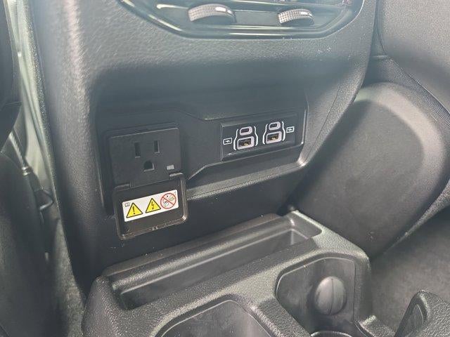 2024 Jeep Grand Cherokee L Laredo 4x4