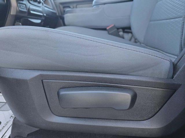 2019 RAM 1500 Classic Express 4x4 Crew Cab 5'7" Box