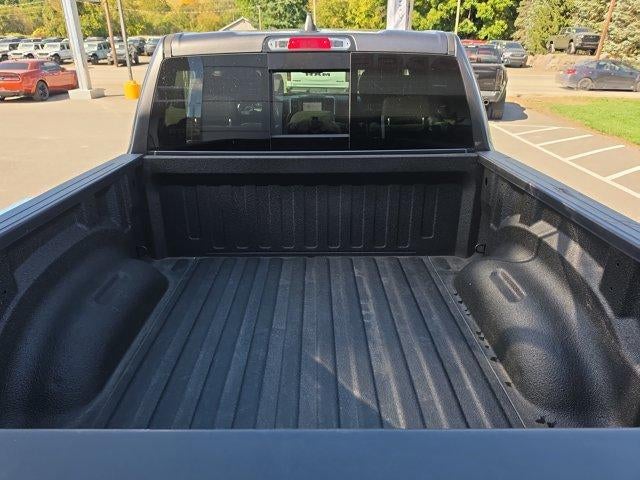 2022 RAM 1500 Big Horn 4x4 Crew Cab 5'7" Box