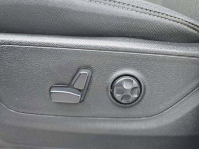 2020 RAM 1500 Big Horn 4x4 Crew Cab 5'7" Box