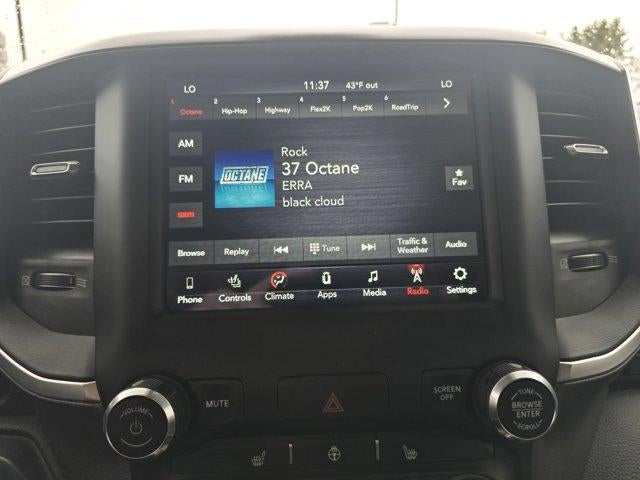 2020 RAM 1500 Big Horn 4x4 Crew Cab 5'7" Box