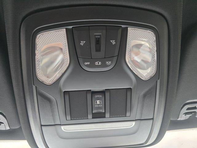 2020 RAM 1500 Big Horn 4x4 Crew Cab 5'7" Box