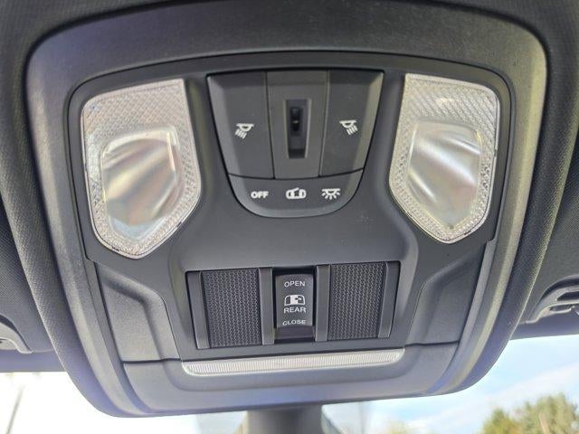 2020 RAM 1500 Big Horn 4x4 Crew Cab 5'7" Box