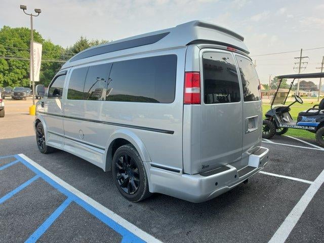 2021 Chevrolet Express Passenger 2500 Regular Wheelbase Rear-Wheel Drive 1LS