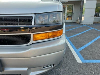 2021 Chevrolet Express Passenger 2500 Regular Wheelbase Rear-Wheel Drive 1LS
