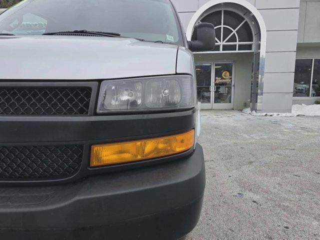 2020 Chevrolet Express Passenger 3500 Extended Wheelbase Rear-Wheel Drive 1LS