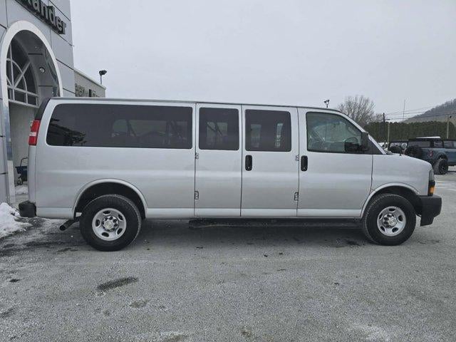 2020 Chevrolet Express Passenger 3500 Extended Wheelbase Rear-Wheel Drive 1LS