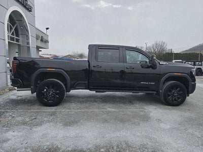 2025 GMC Sierra 2500 HD Crew Cab Standard Box 4-Wheel Drive AT4