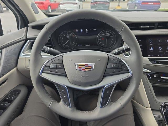 2025 Cadillac XT5 AWD 4dr Premium Luxury