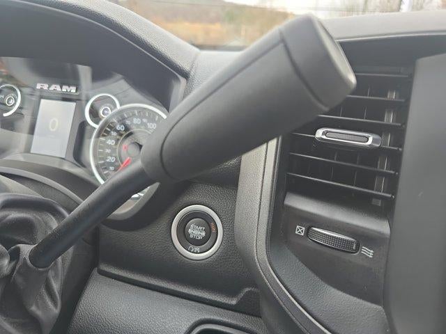 2022 RAM 3500 Tradesman 4x4 Crew Cab 8' Box