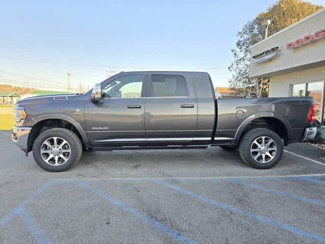 2024 RAM 3500 Longhorn 4x4 Mega Cab 6'4" Box