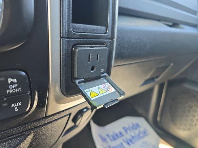 2017 RAM 2500 SLT 4x4 Crew Cab 6'4" Box