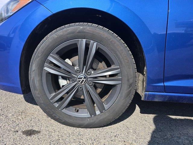 2022 Volkswagen Jetta SE Auto