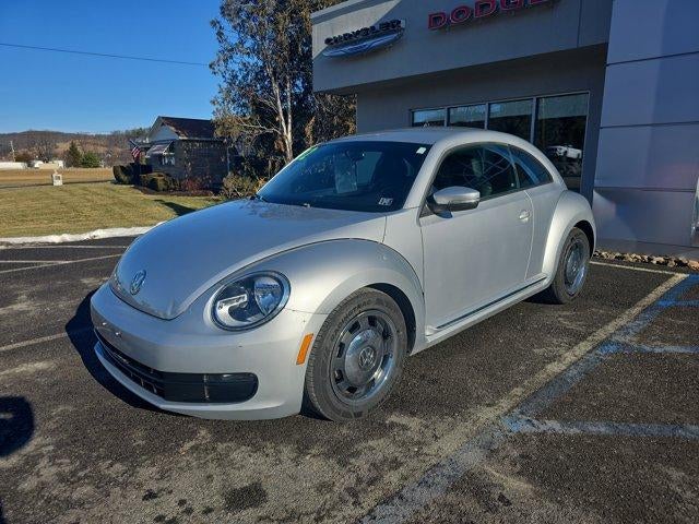 2012 Volkswagen Beetle 2dr Cpe Auto 2.5L PZEV