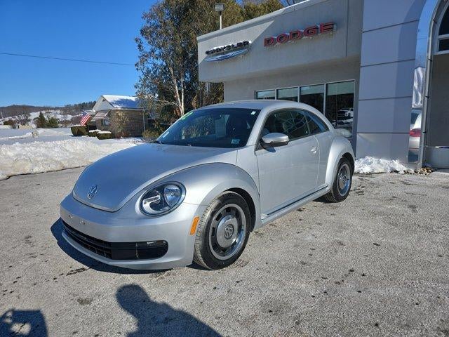 2012 Volkswagen Beetle 2dr Cpe Auto 2.5L PZEV