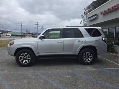 2024 Toyota 4Runner TRD Off Road 4WD (Natl)