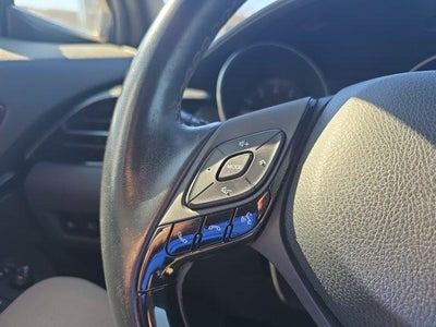 2018 Toyota C-HR XLE Premium FWD (Natl)