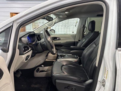 2023 Chrysler Pacifica Touring L FWD