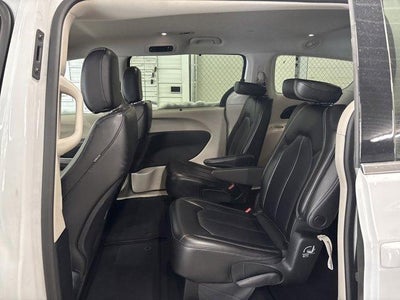 2023 Chrysler Pacifica Touring L FWD