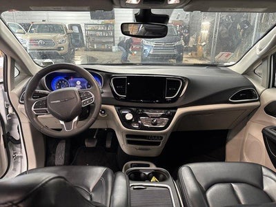 2023 Chrysler Pacifica Touring L FWD