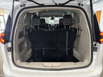 2023 Chrysler Pacifica Touring L FWD