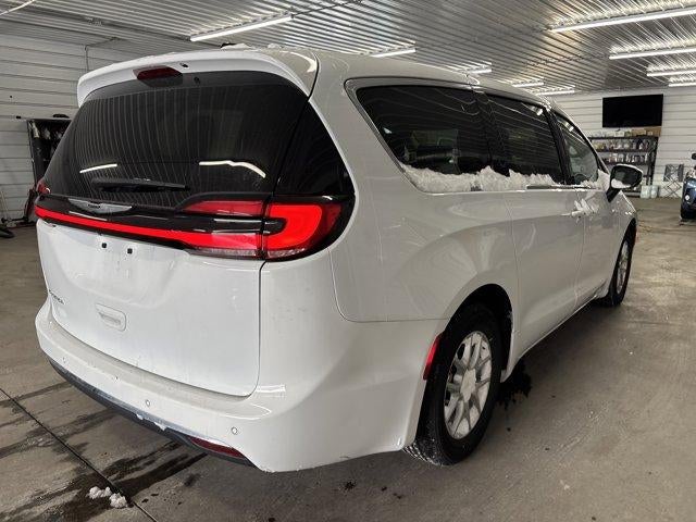2023 Chrysler Pacifica Touring L FWD
