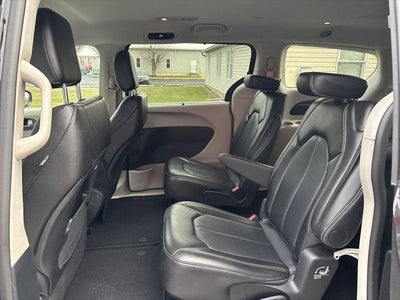 2024 Chrysler Pacifica Touring L FWD