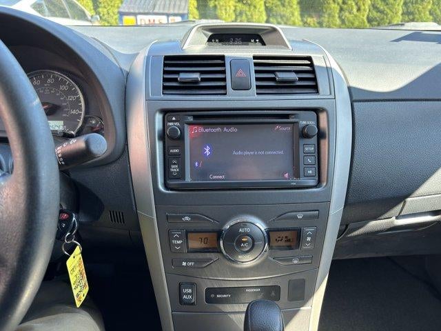 2013 Toyota Corolla 4dr Sdn Auto S (Natl)