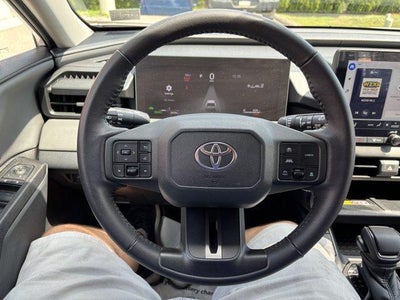 2026 Toyota RAV4 XLE Premium AWD (Natl)