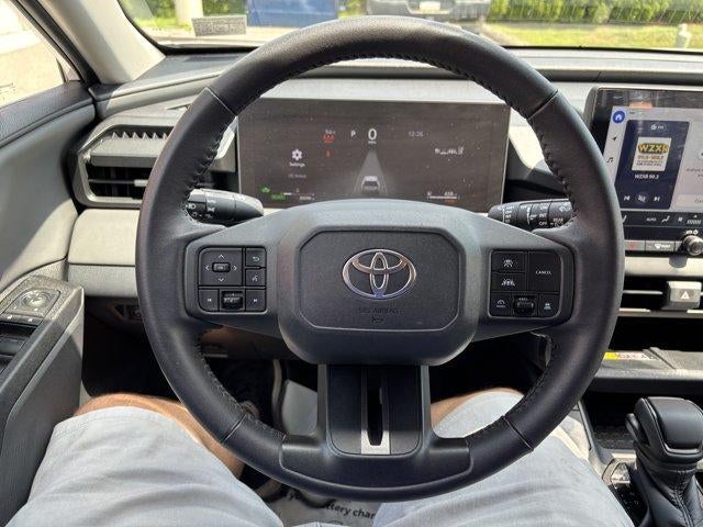 2026 Toyota RAV4 XLE Premium AWD (Natl)