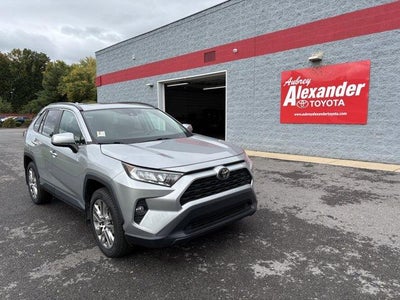 2019 Toyota RAV4 XLE Premium AWD (Natl)