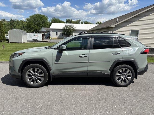 2020 Toyota RAV4 XLE Premium AWD (Natl)
