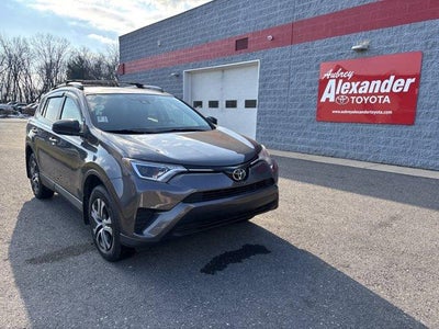 2017 Toyota RAV4 LE AWD (Natl)
