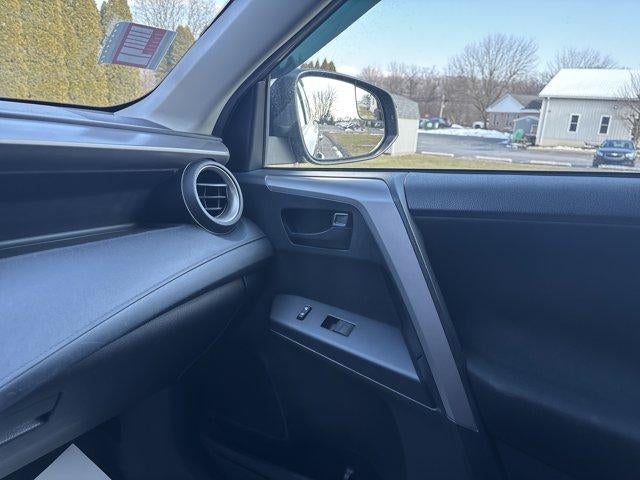 2017 Toyota RAV4 LE AWD (Natl)