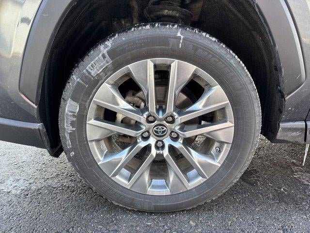 2019 Toyota RAV4 XLE Premium FWD (Natl)