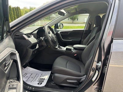 2023 Toyota RAV4 LE FWD (GS)